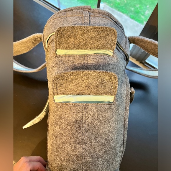 OGIO Hamptons Tote in light grey felt - Picture 3 of 14